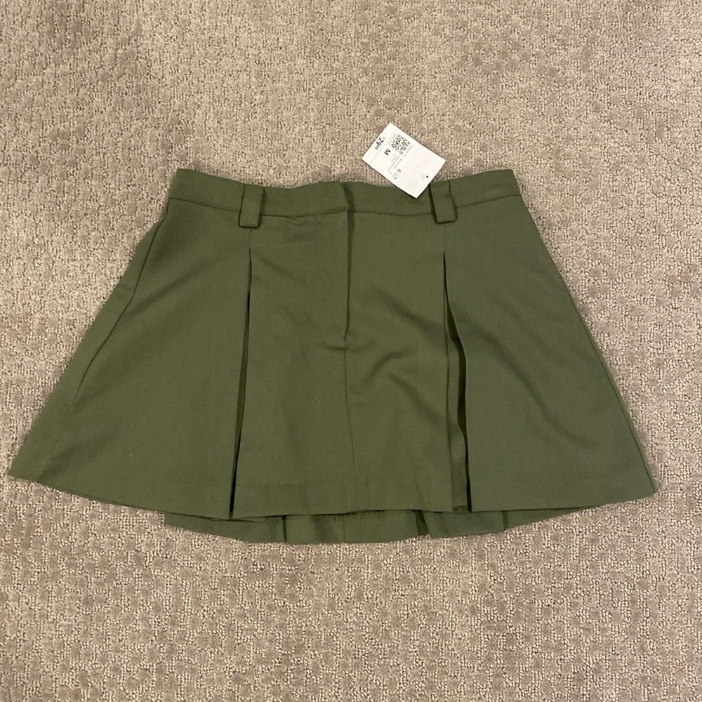 pleaded skirt from forever 21